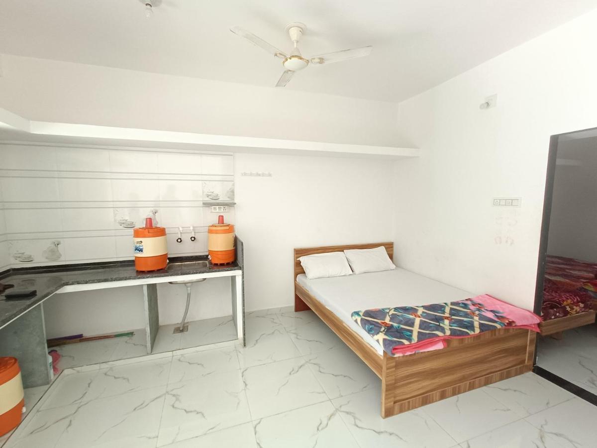 Shiv Shakti Homestay Kevadia المظهر الخارجي الصورة